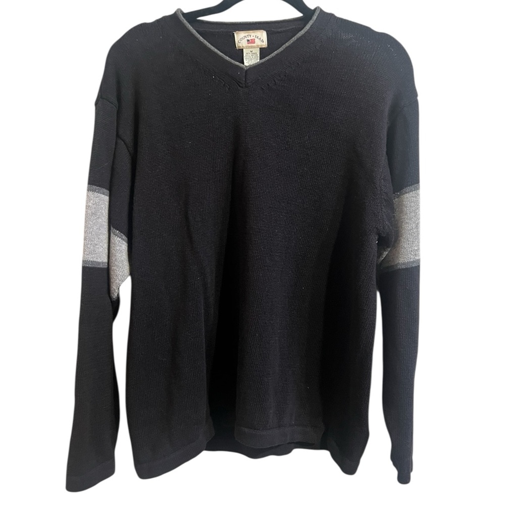 Classic V-Neck Sweater in Black and Gray